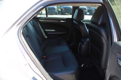 2018 Chrysler 300 Touring L
