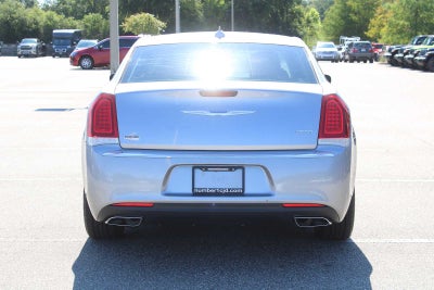 2018 Chrysler 300 Touring L