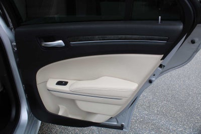 2023 Chrysler 300 Touring L