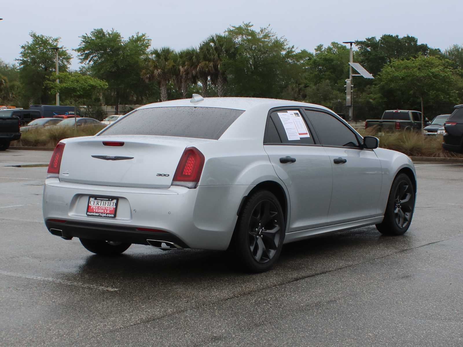 2023 Chrysler 300 Touring L