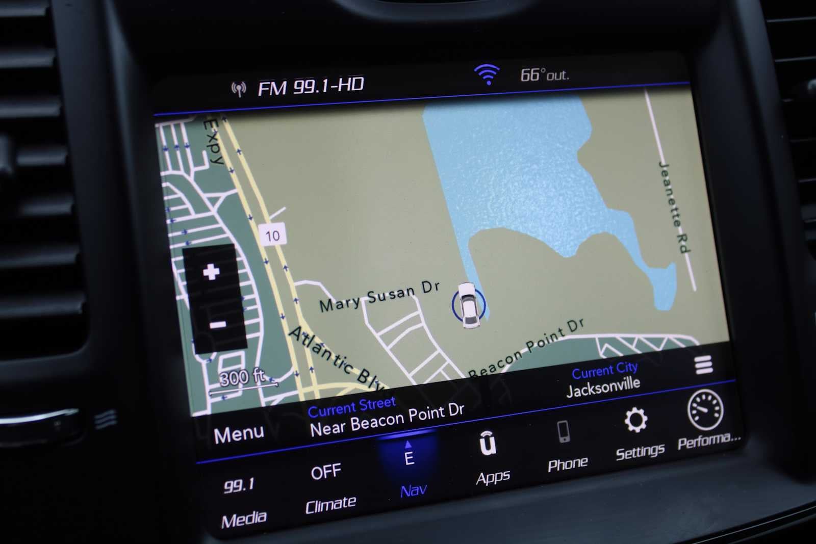 2023 Chrysler 300 300C