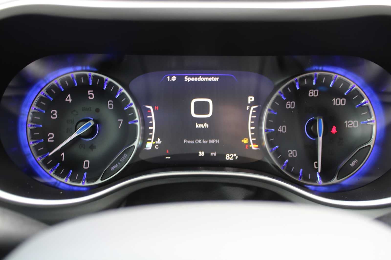 2027 Chrysler Pacifica Select