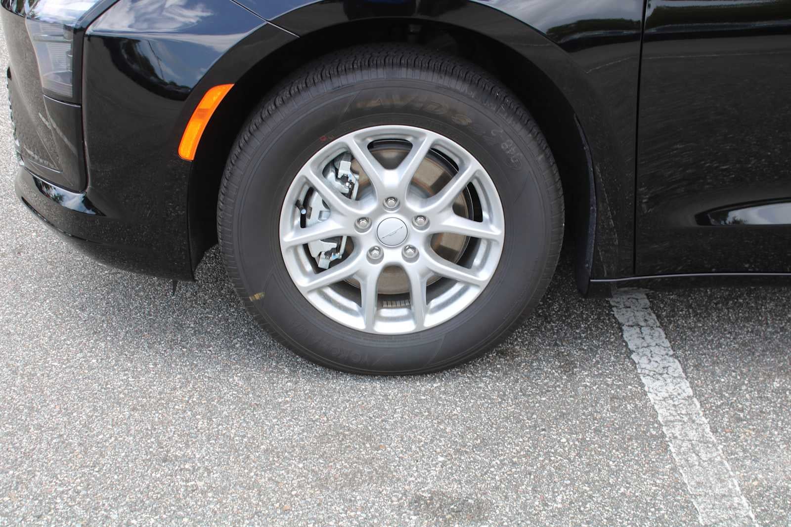2027 Chrysler Pacifica Select