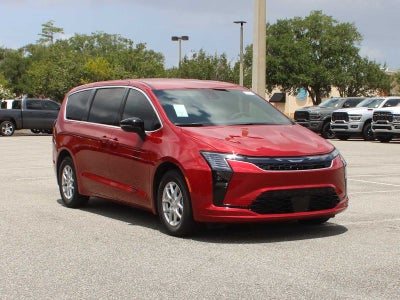 2027 Chrysler Pacifica Select
