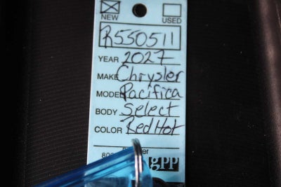 2027 Chrysler Pacifica Select