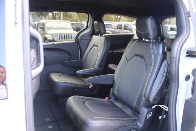 2026 Chrysler Voyager VOYAGER LX