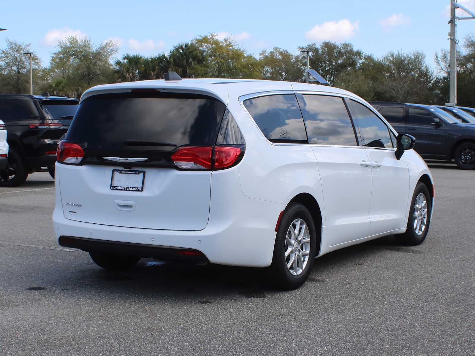 2026 Chrysler Voyager VOYAGER LX