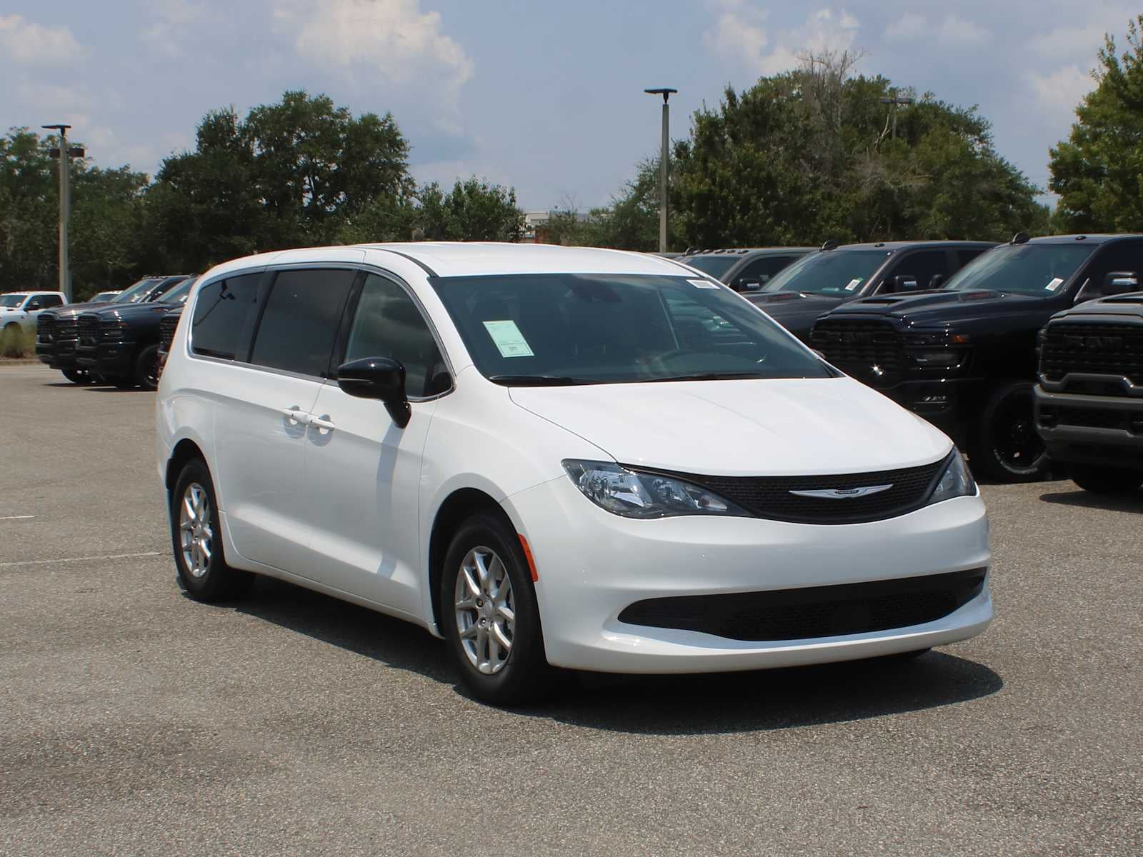 2027 Chrysler Pacifica LX
