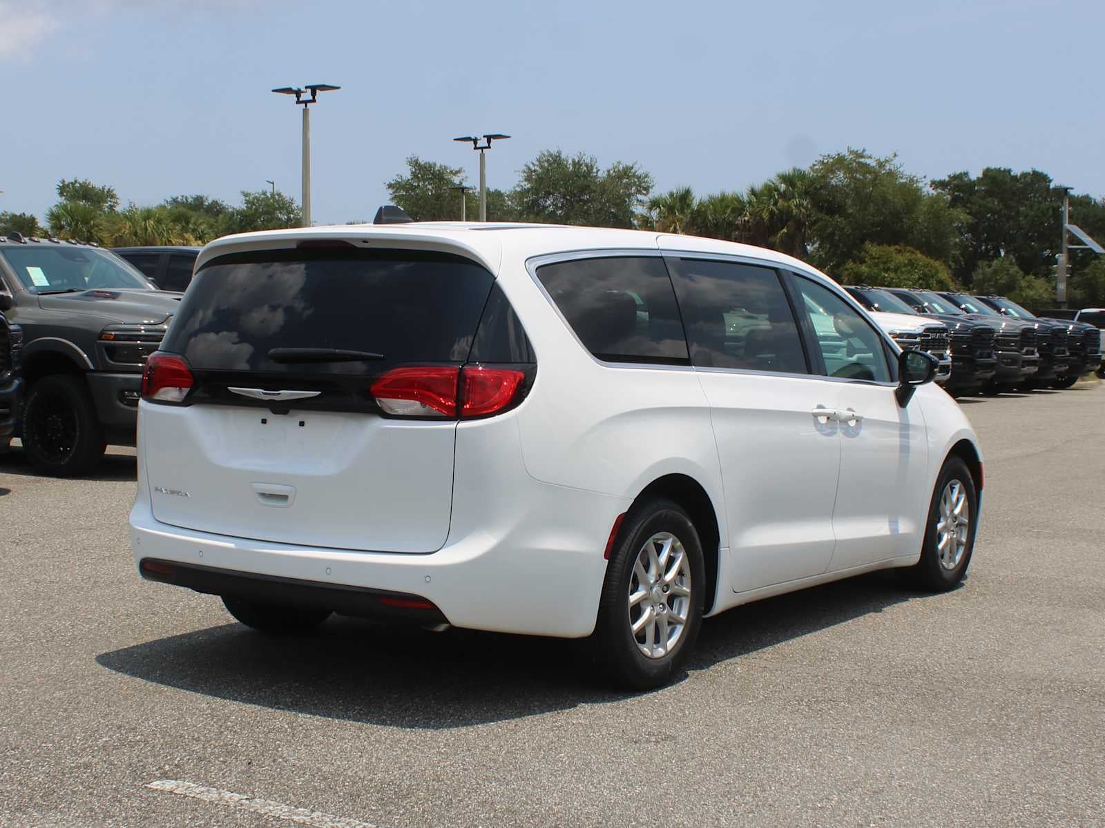 2027 Chrysler Pacifica LX