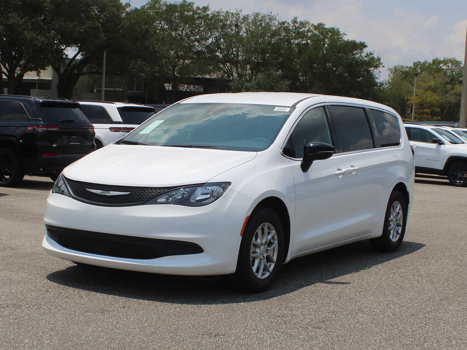 2027 Chrysler Pacifica LX