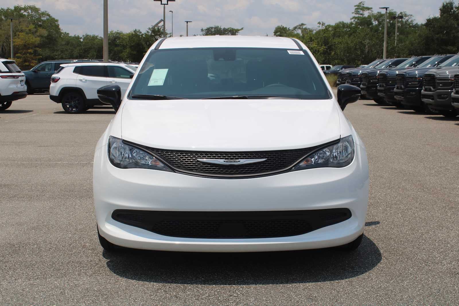 2027 Chrysler Pacifica LX