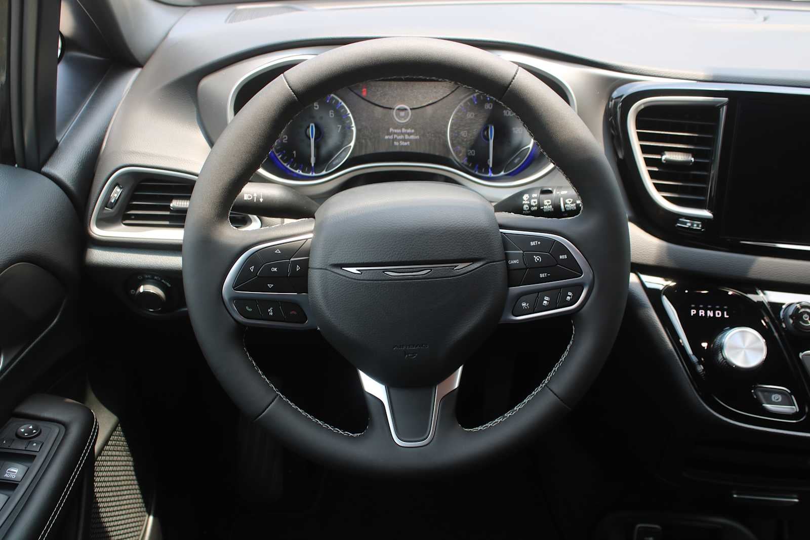 2027 Chrysler Pacifica LX