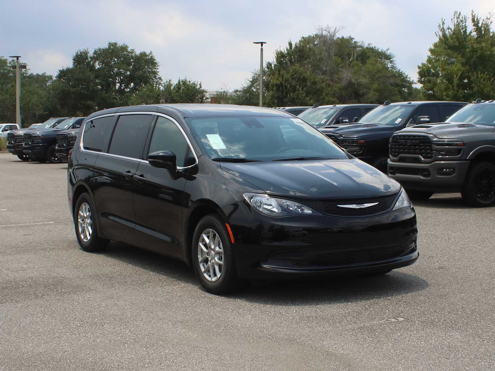2027 Chrysler Pacifica LX