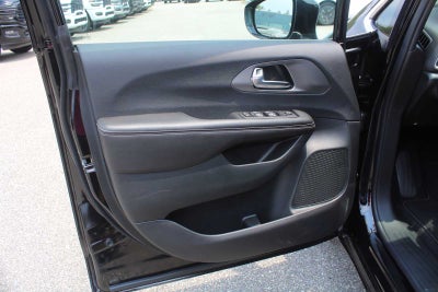 2027 Chrysler Pacifica LX
