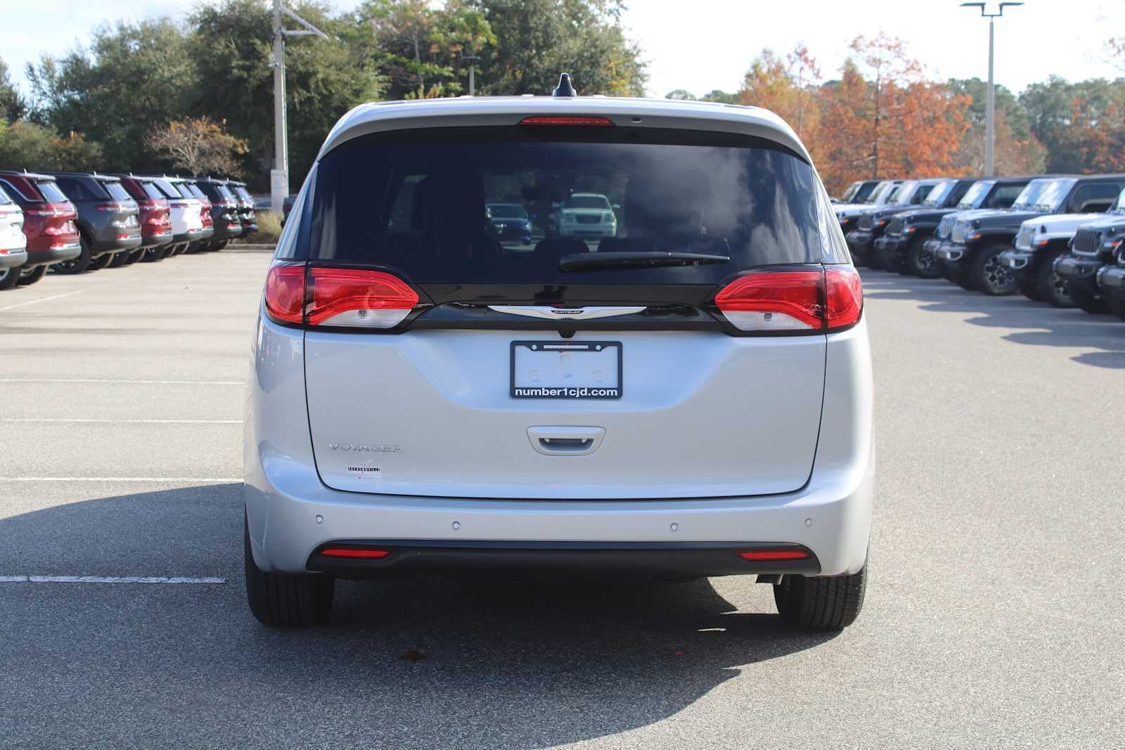 2026 Chrysler Voyager VOYAGER LX