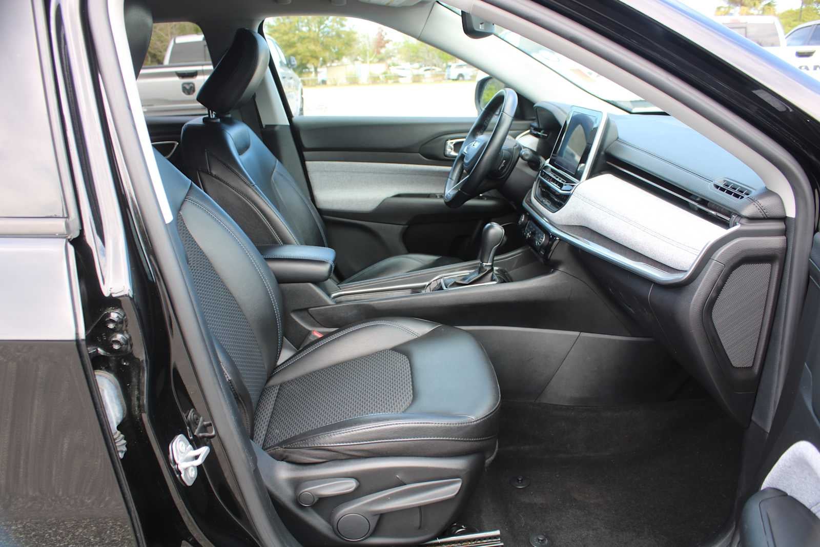 2022 Jeep Compass Latitude FWD