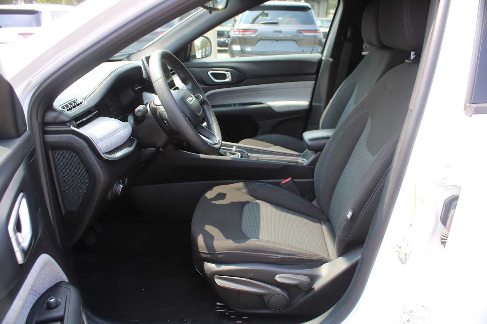 2023 Jeep Compass Sport