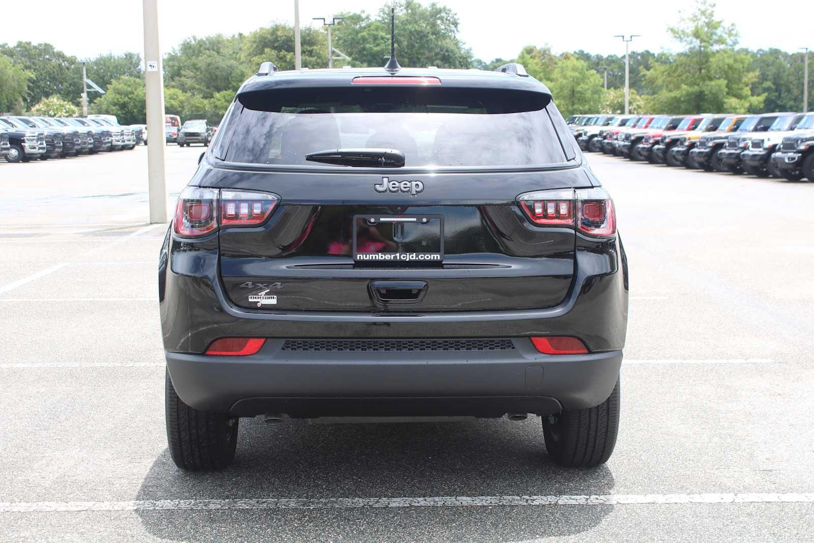 2026 Jeep Compass Latitude Altitude