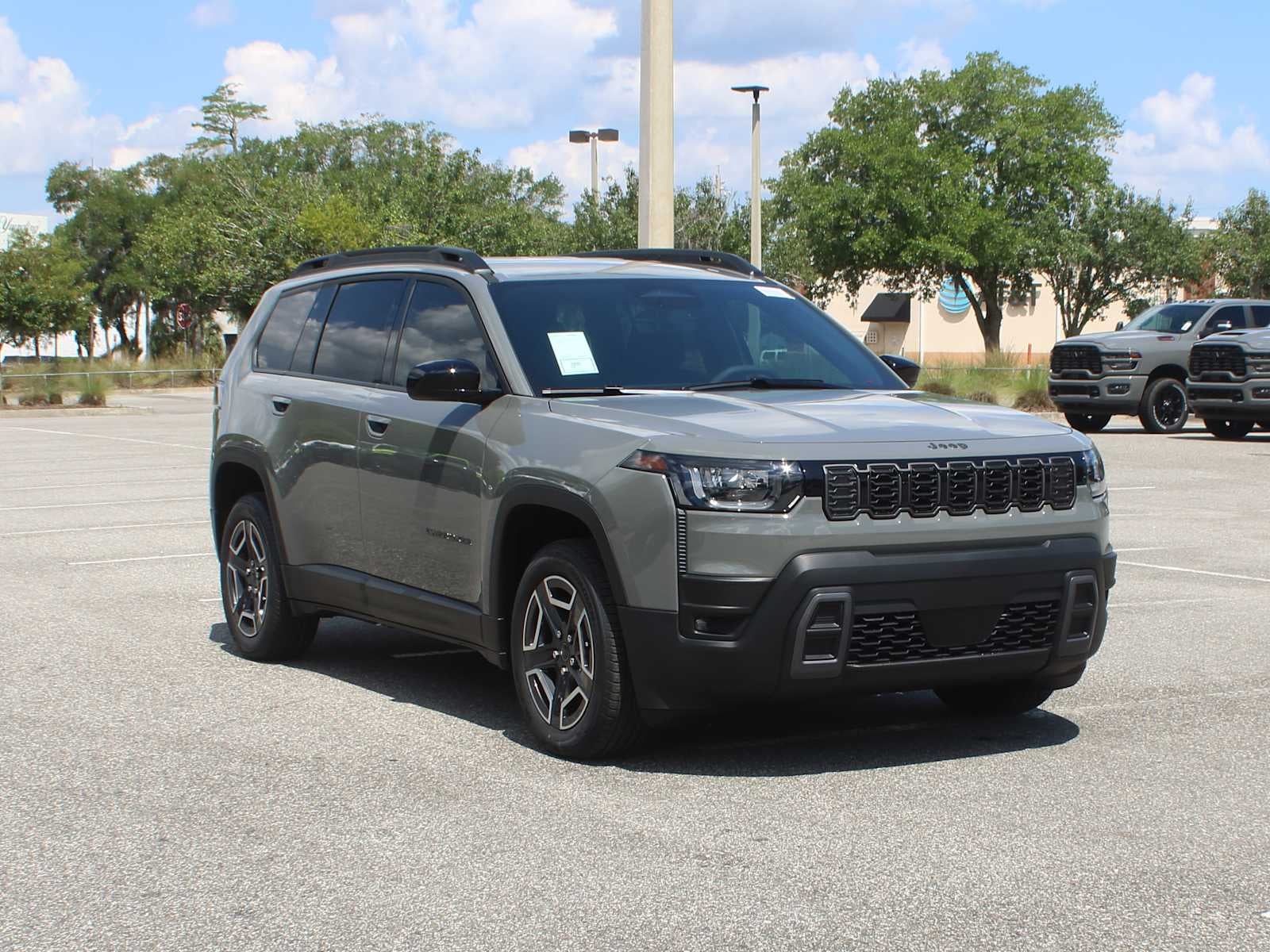 2026 Jeep Cherokee Laredo