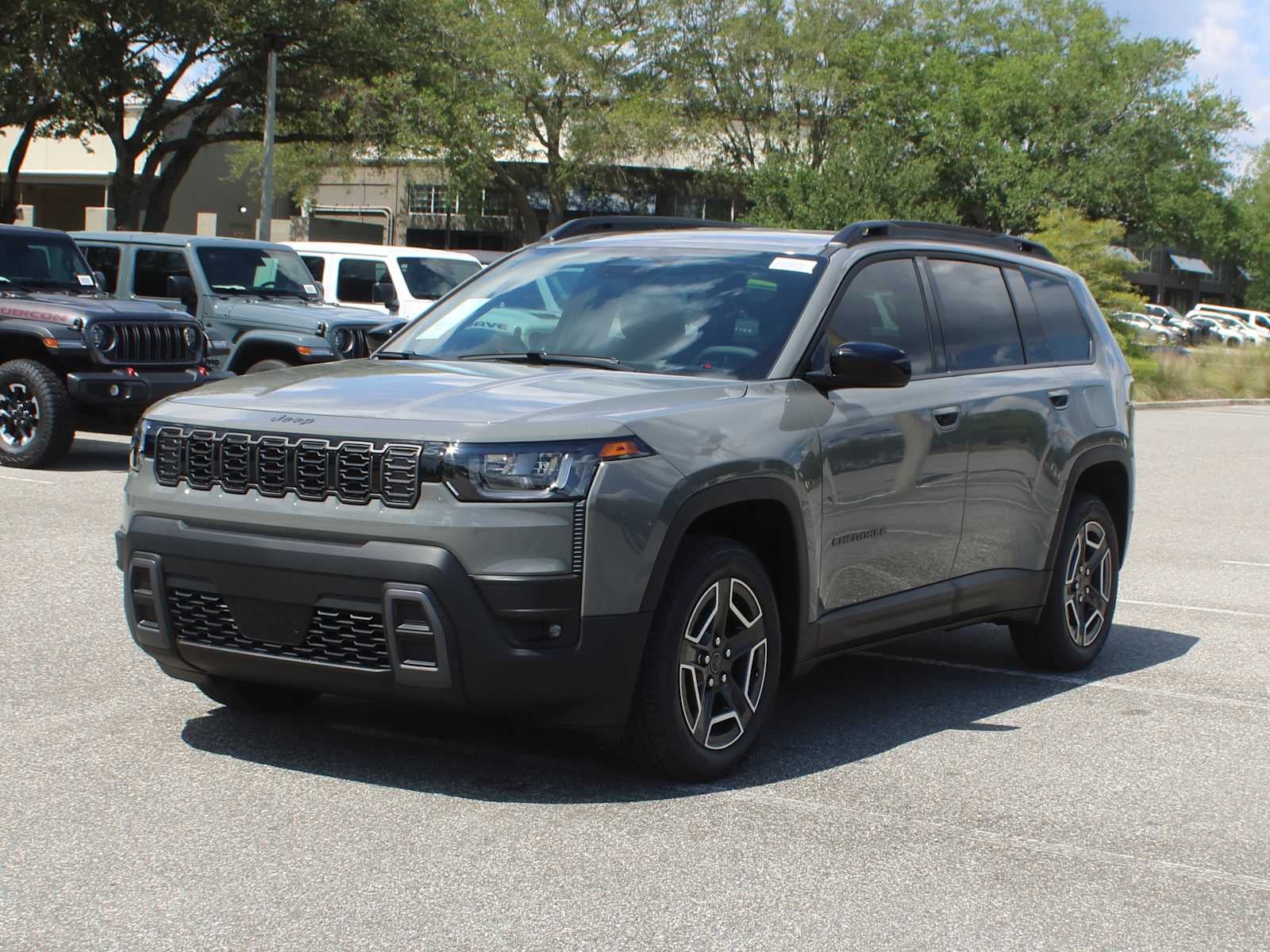 2026 Jeep Cherokee Laredo