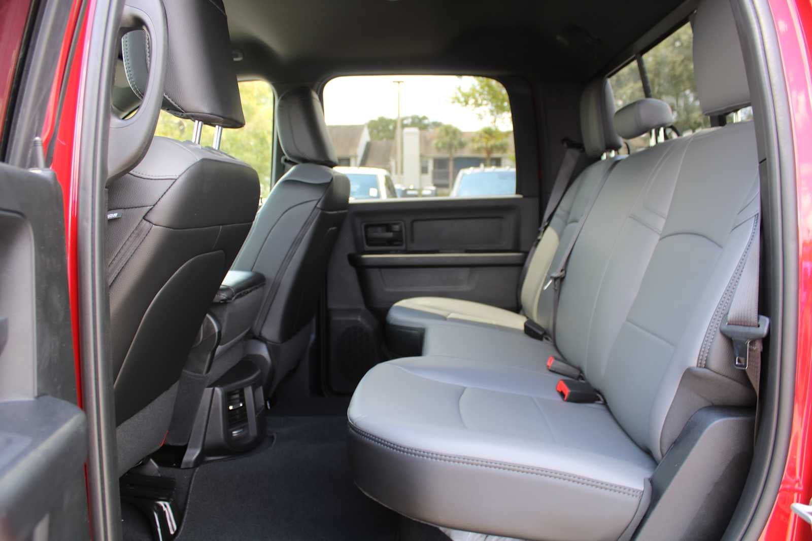 2026 RAM Ram 3500 RAM 3500 TRADESMAN CREW CAB 4X4 6'4' BOX