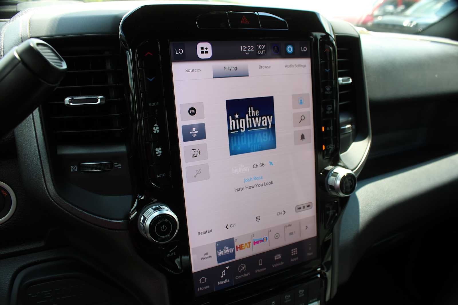 2026 RAM Ram 3500 RAM 3500 TRADESMAN CREW CAB 4X4 6'4' BOX