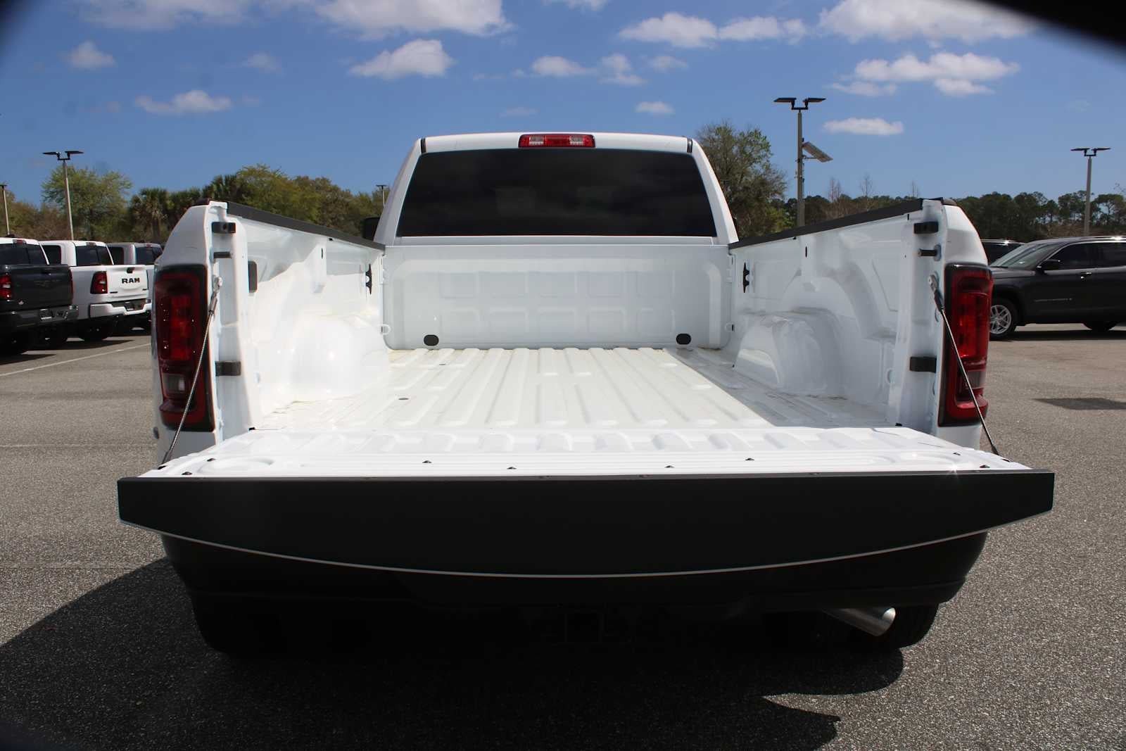 2026 RAM Ram 3500 RAM 3500 TRADESMAN CREW CAB 4X4 8' BOX