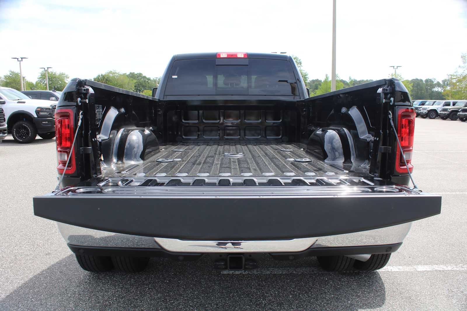 2026 RAM Ram 3500 RAM 3500 TRADESMAN CREW CAB 4X4 8' BOX