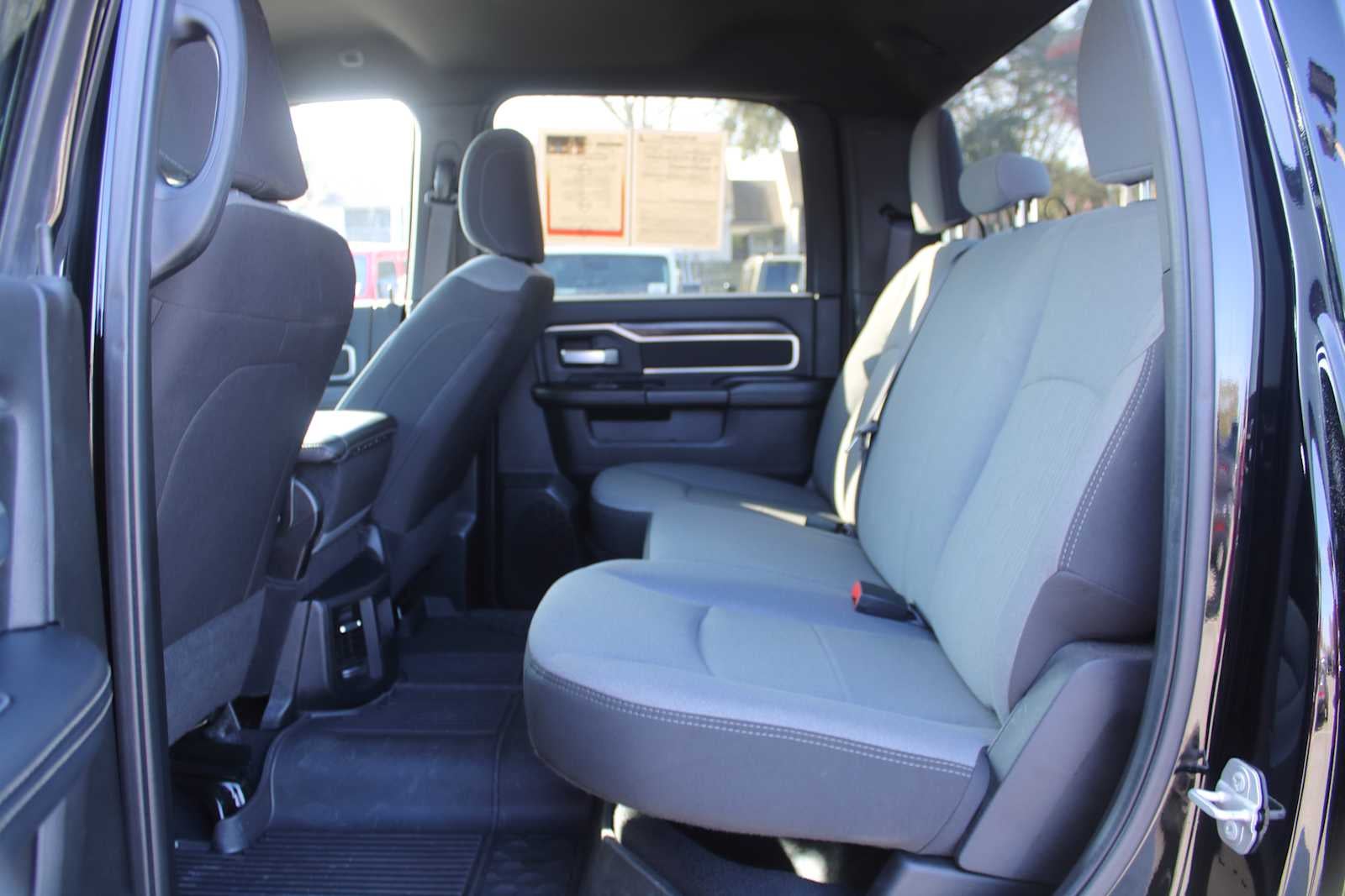 2024 RAM 3500 Big Horn Crew Cab 4x4 8' Box