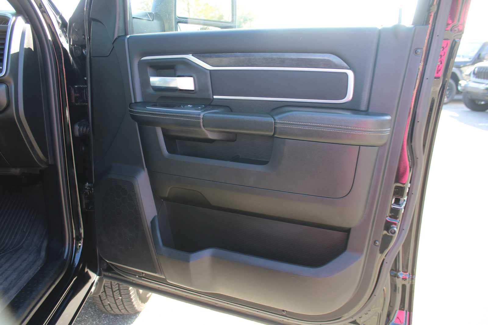 2024 RAM 3500 Big Horn Crew Cab 4x4 8' Box