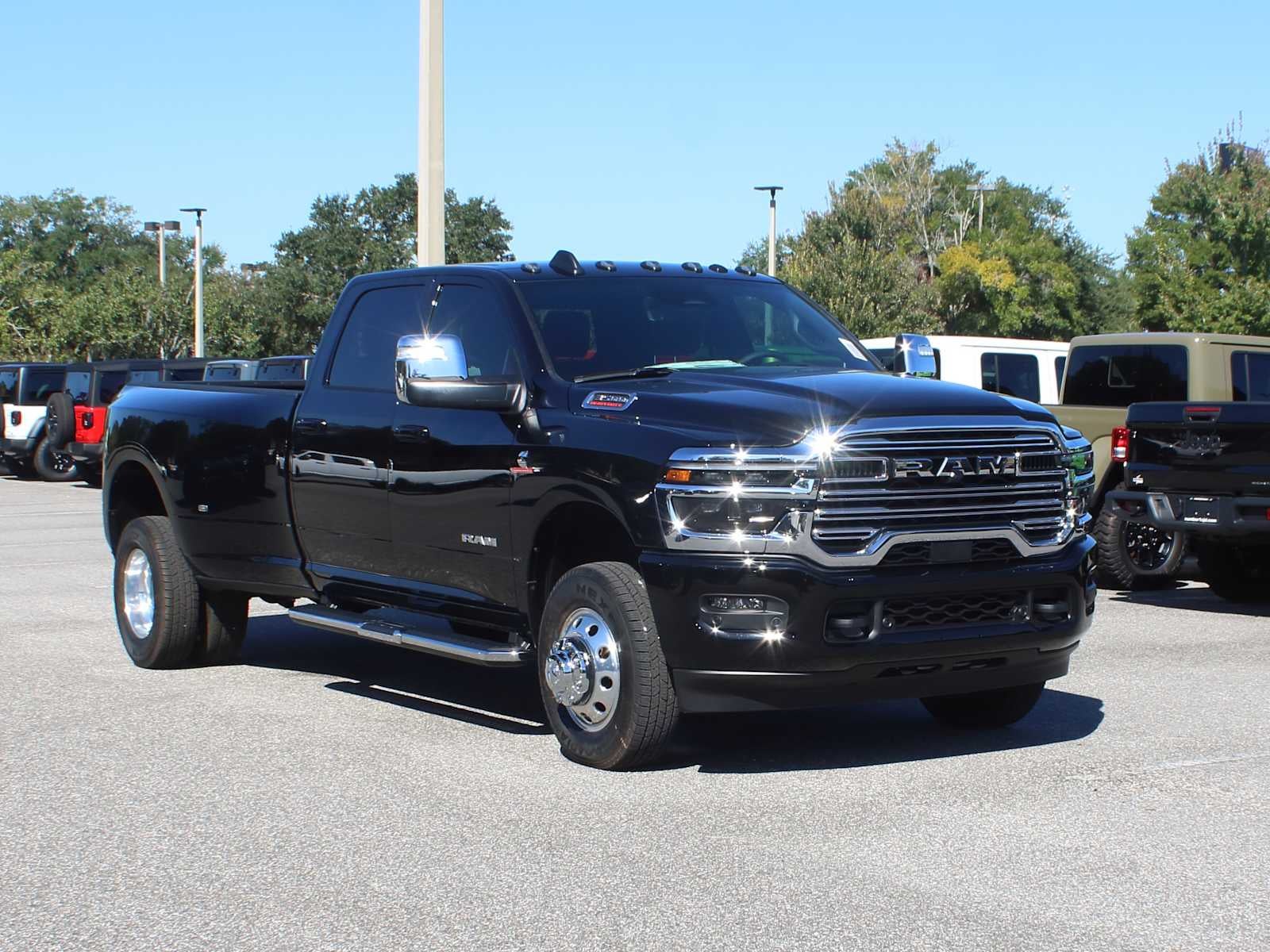 2026 RAM Ram 3500 RAM 3500 LARAMIE CREW CAB 4X4 8' BOX