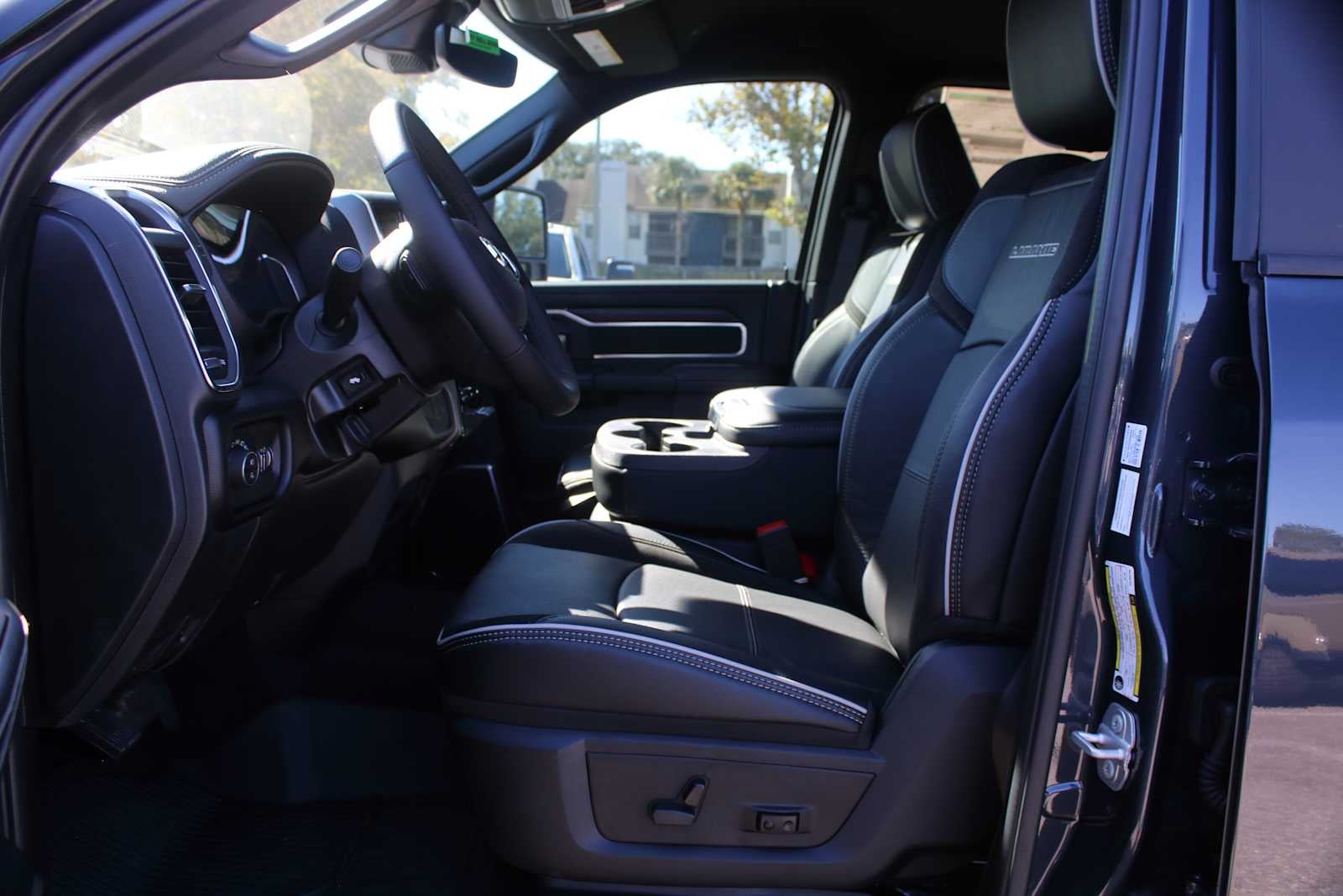 2026 RAM Ram 3500 RAM 3500 LARAMIE CREW CAB 4X4 8' BOX