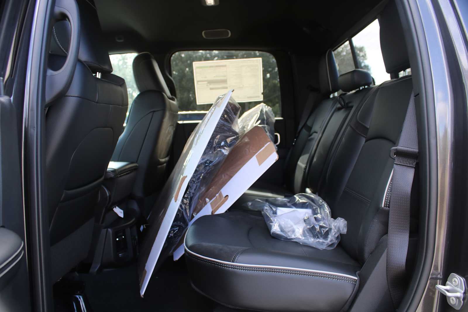 2026 RAM Ram 3500 RAM 3500 LARAMIE CREW CAB 4X4 8' BOX