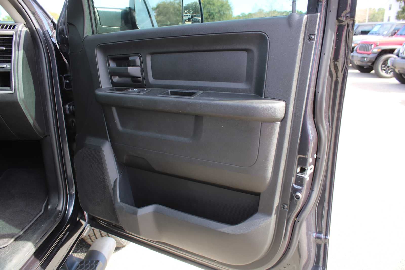 2021 RAM 1500 Classic Tradesman Crew Cab 4x4 5'7' Box