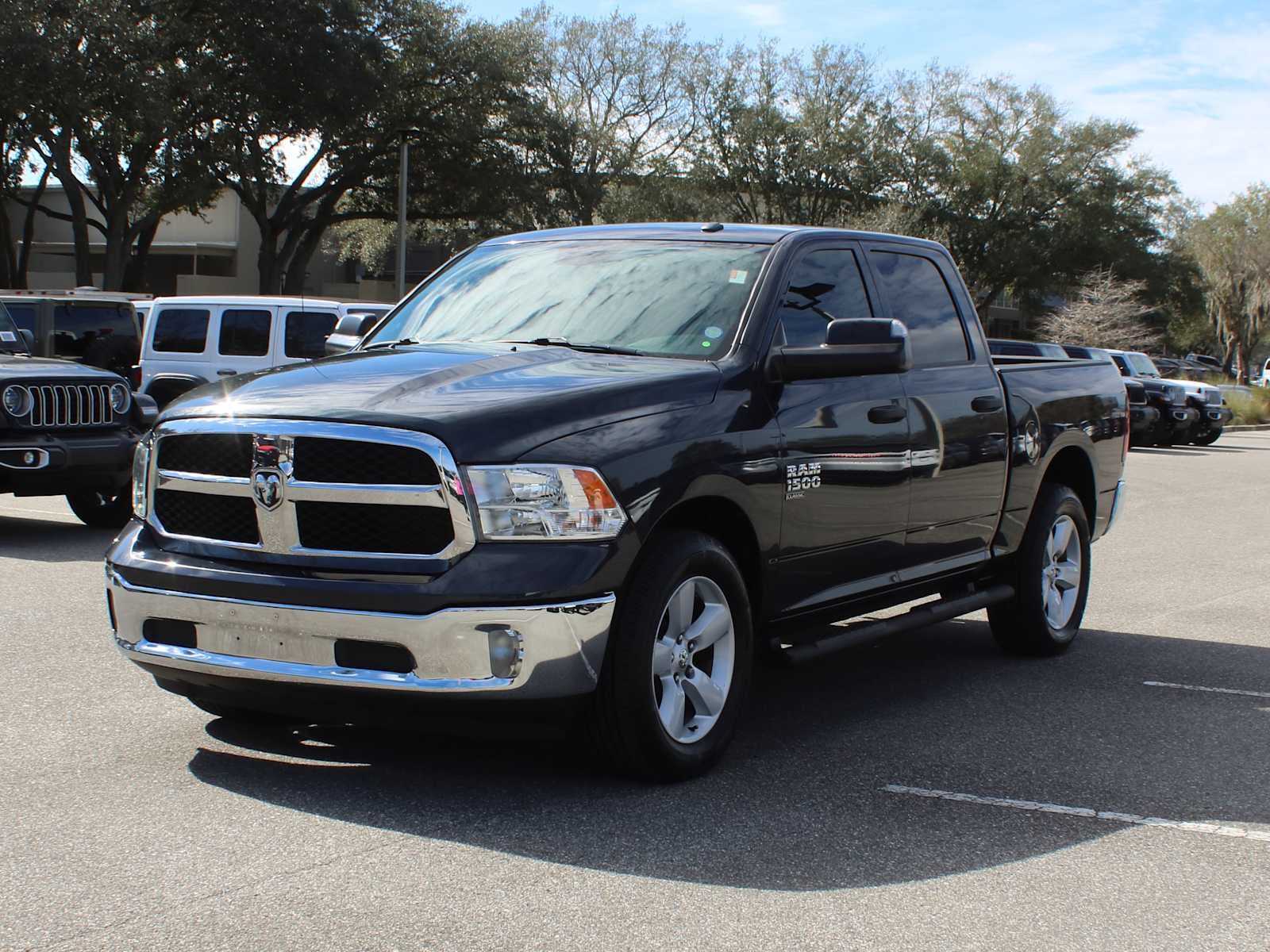 2021 RAM 1500 Classic Tradesman Crew Cab 4x4 5'7' Box