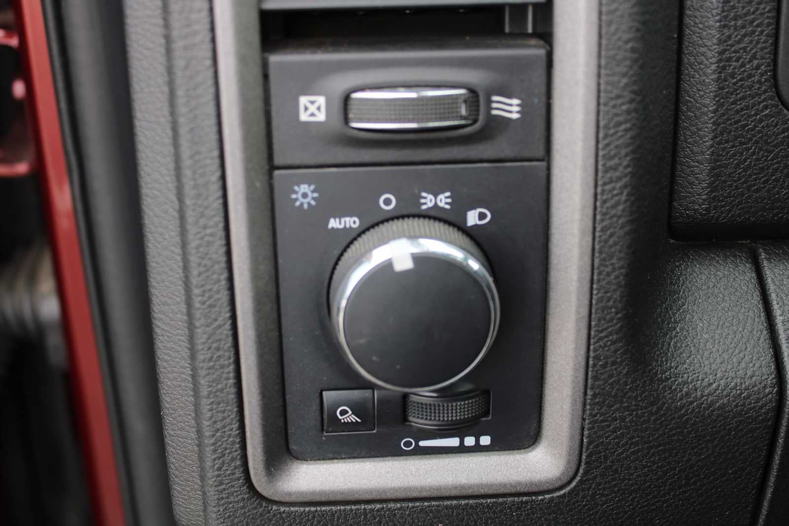 2022 RAM 1500 Classic Tradesman Crew Cab 4x4 5'7' Box