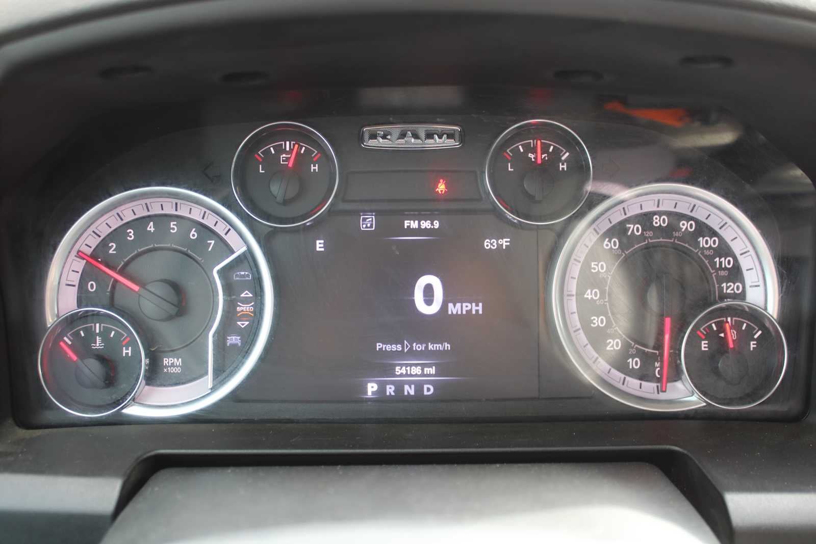 2022 RAM 1500 Classic Tradesman Crew Cab 4x4 5'7' Box