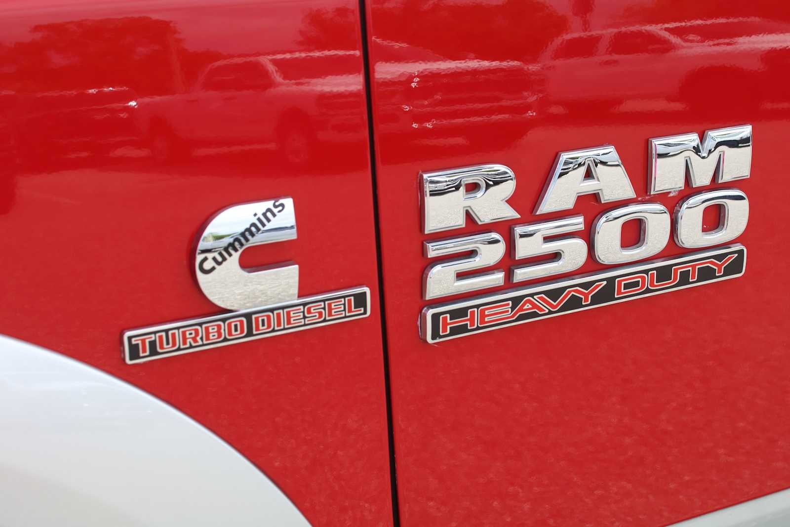 2017 RAM 2500 Laramie Crew Cab 4x4 6'4' Box