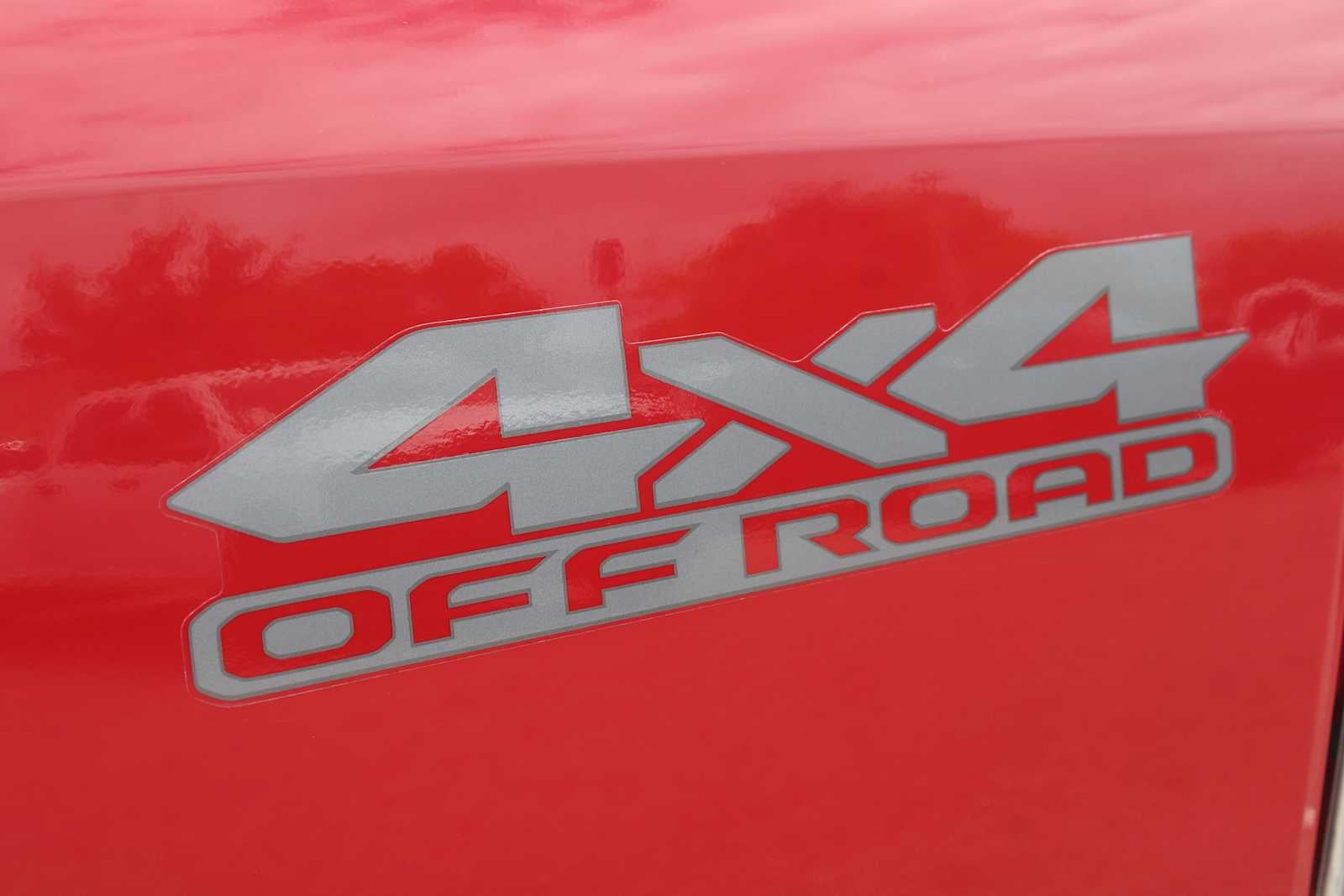 2017 RAM 2500 Laramie Crew Cab 4x4 6'4' Box