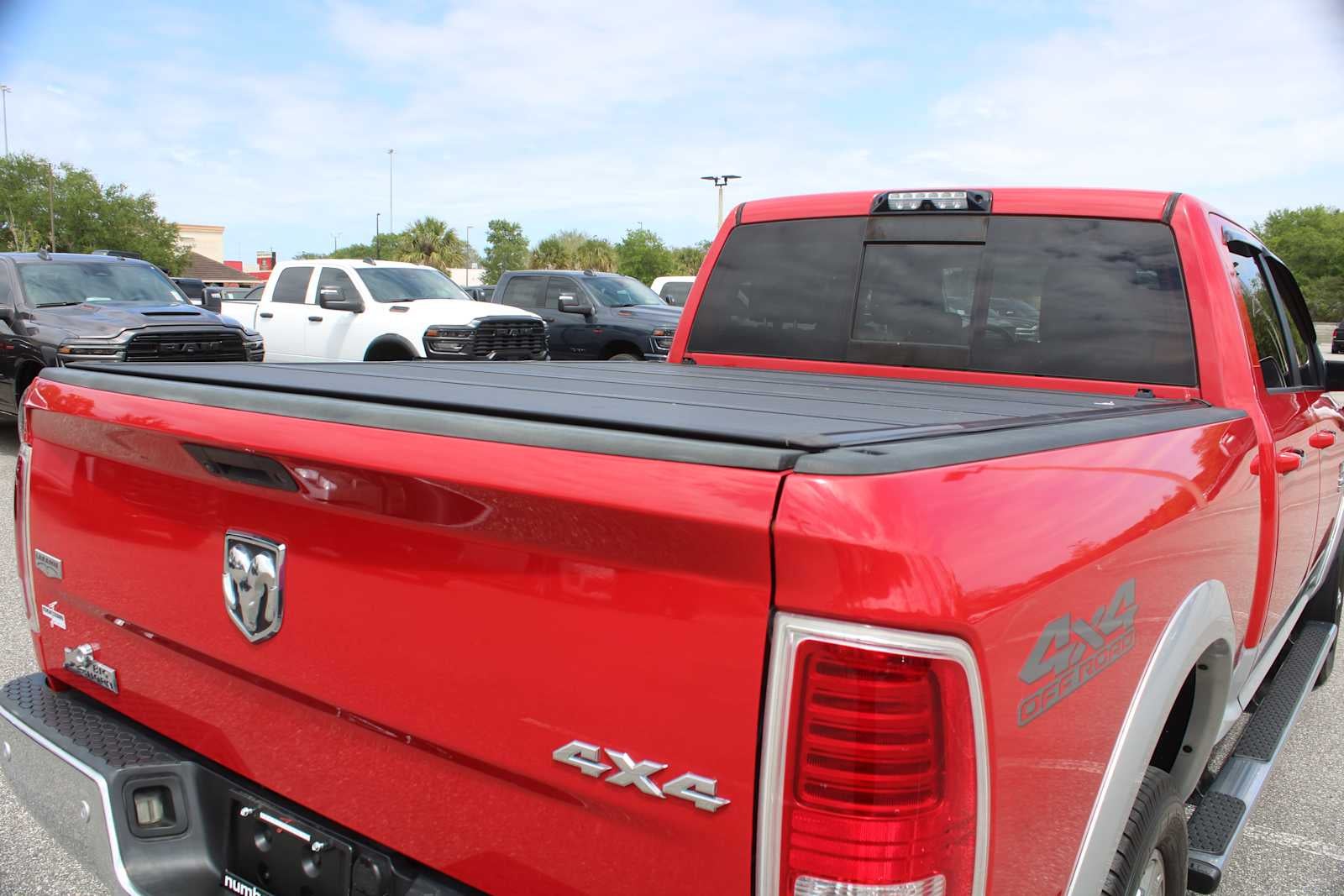 2017 RAM 2500 Laramie Crew Cab 4x4 6'4' Box