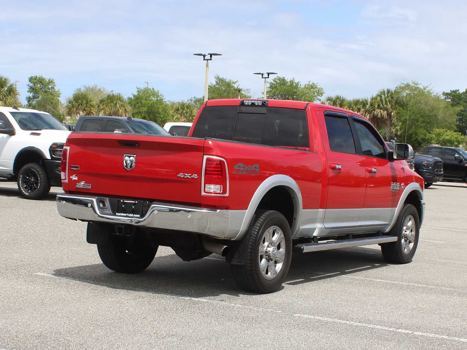 2017 RAM 2500 Laramie Crew Cab 4x4 6'4' Box