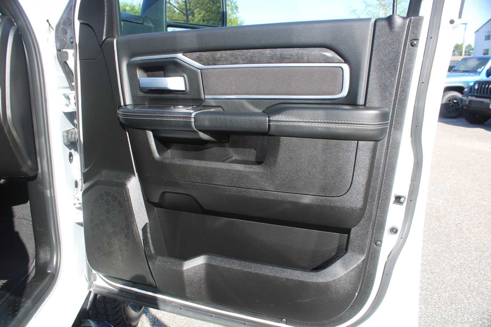 2024 RAM 2500 Big Horn Crew Cab 4x4 8' Box