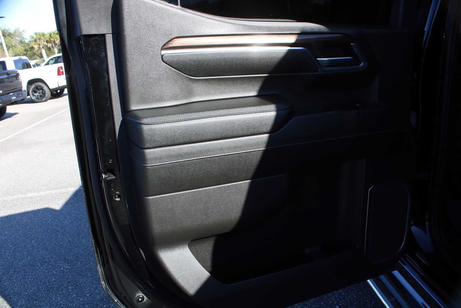 2023 Chevrolet Silverado 1500 4WD Crew Cab Standard Bed LT