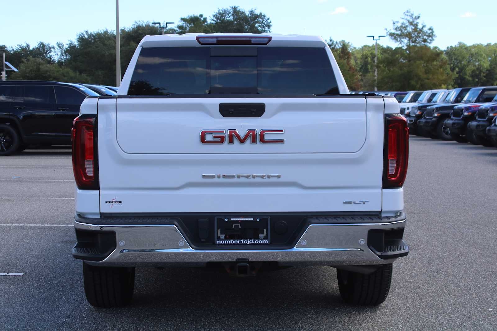 2024 GMC Sierra 1500 SLT