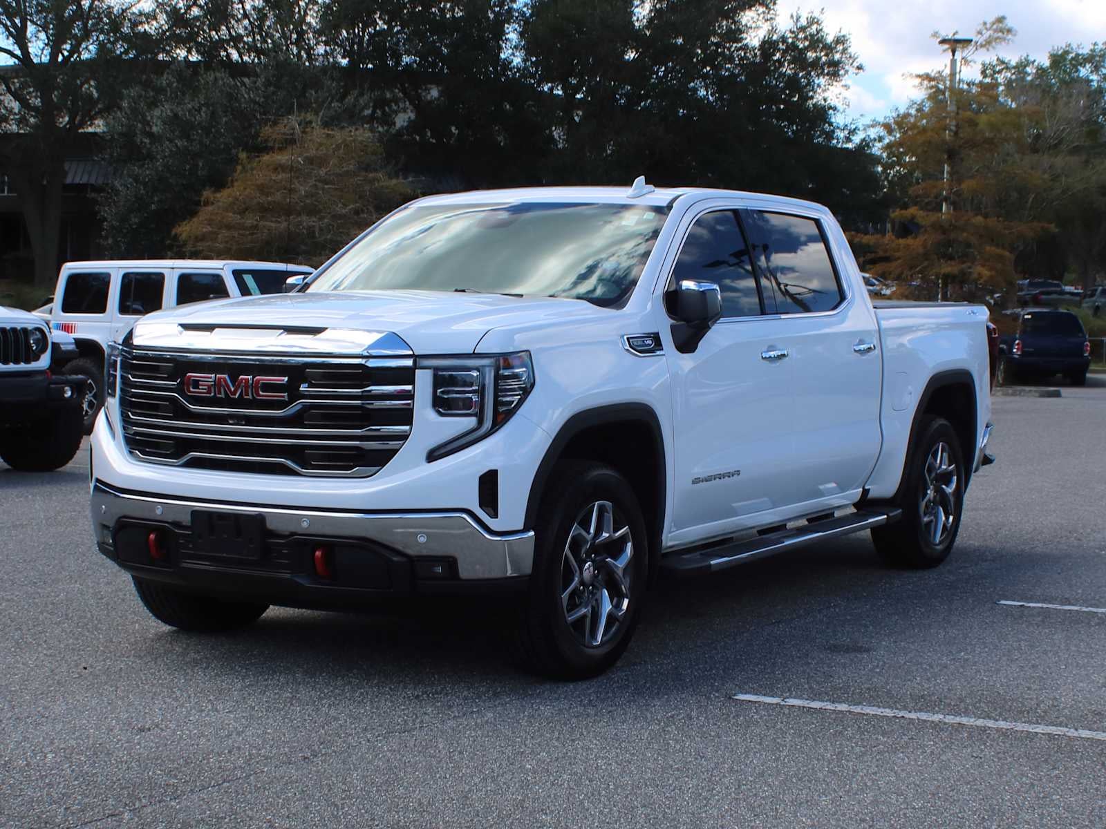 2024 GMC Sierra 1500 SLT