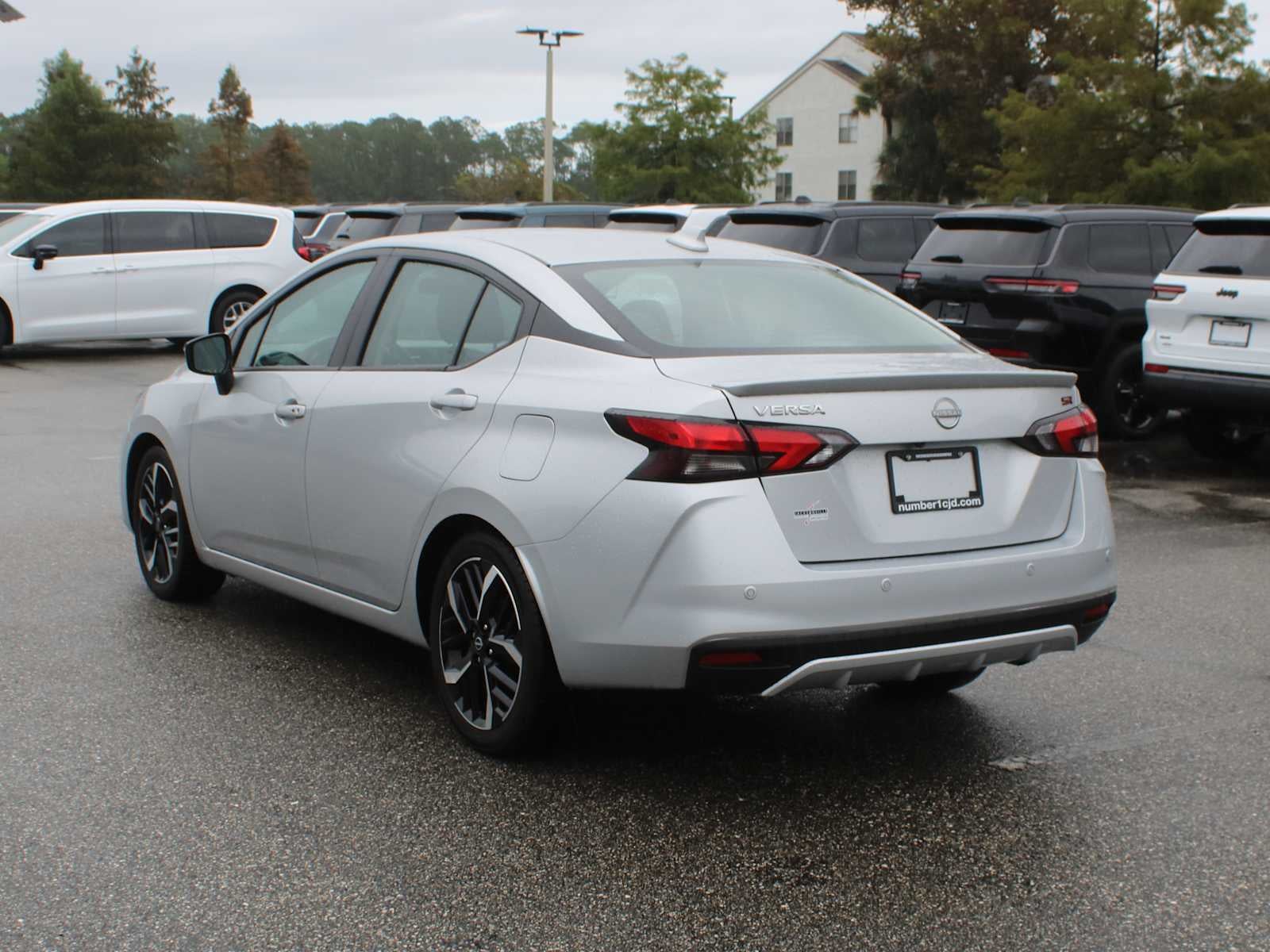 2024 Nissan Versa SR