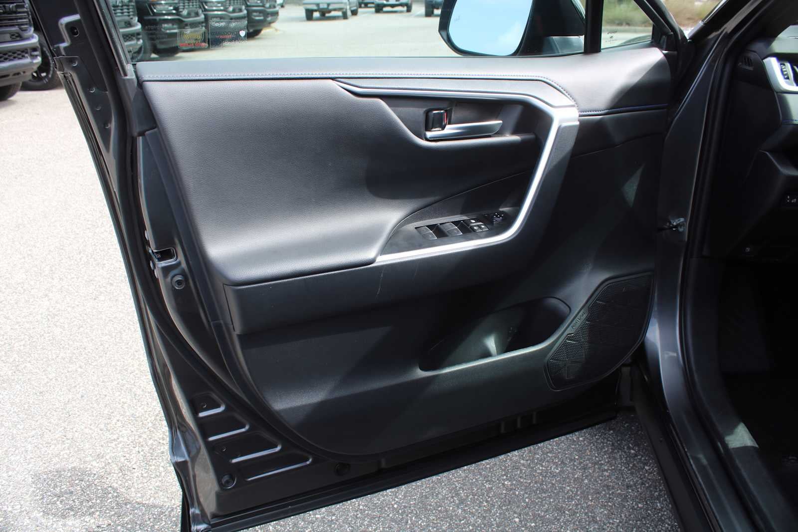 2025 Toyota RAV4 Hybrid XSE