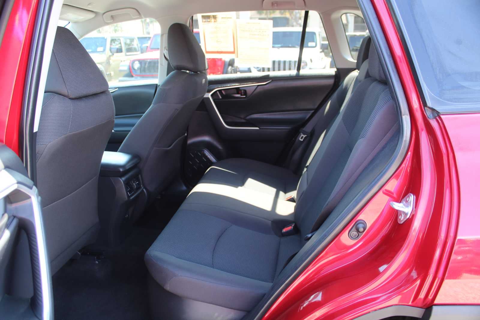 2023 Toyota RAV4 Hybrid LE