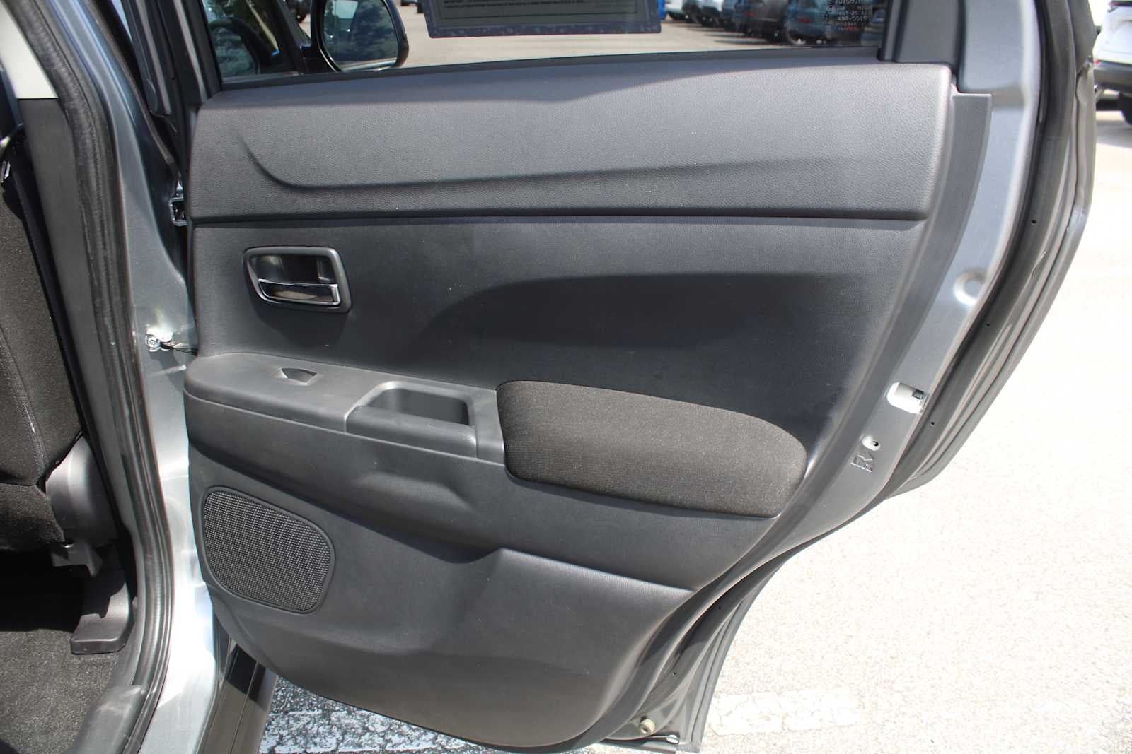2025 Mitsubishi Outlander Sport LE