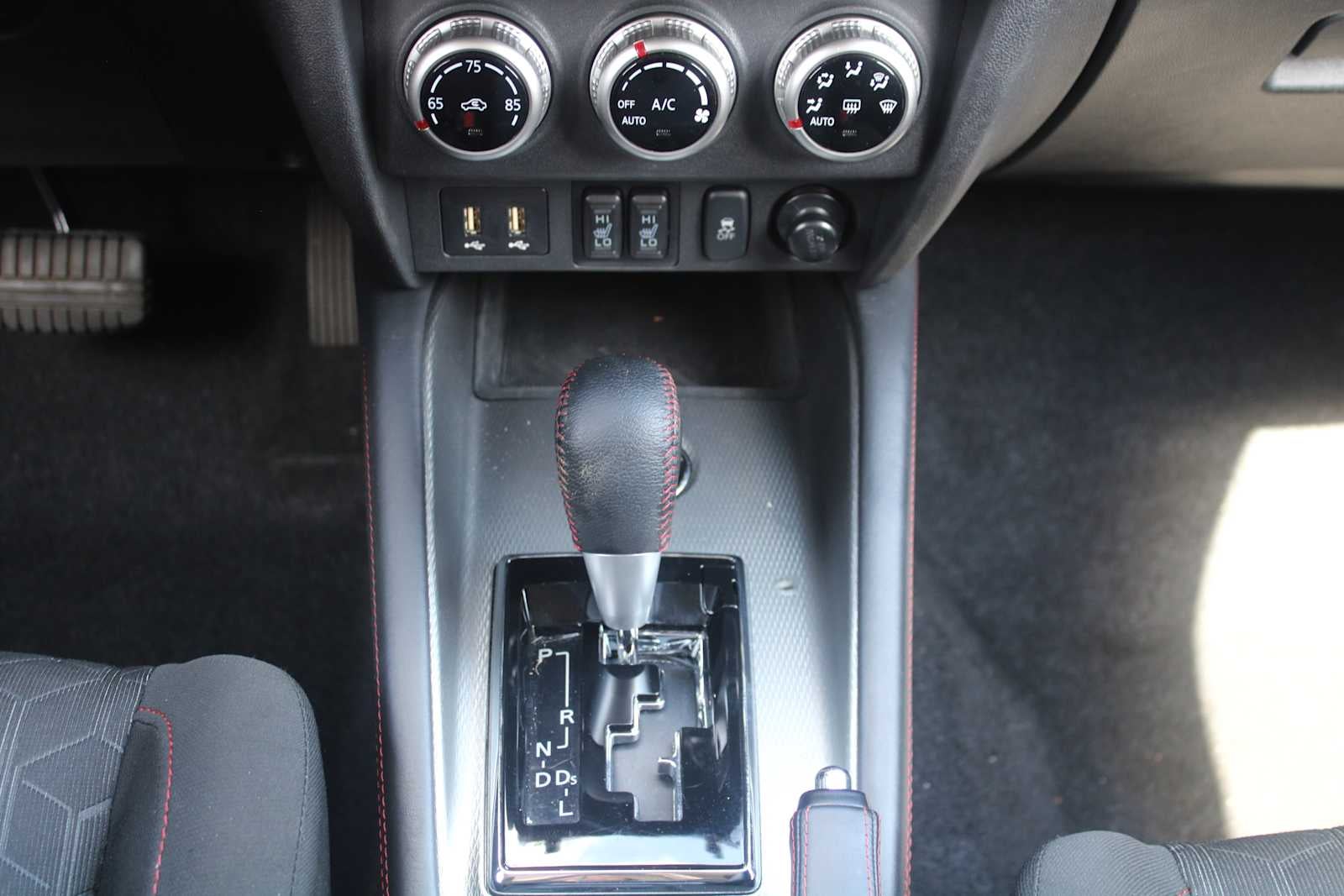 2025 Mitsubishi Outlander Sport LE